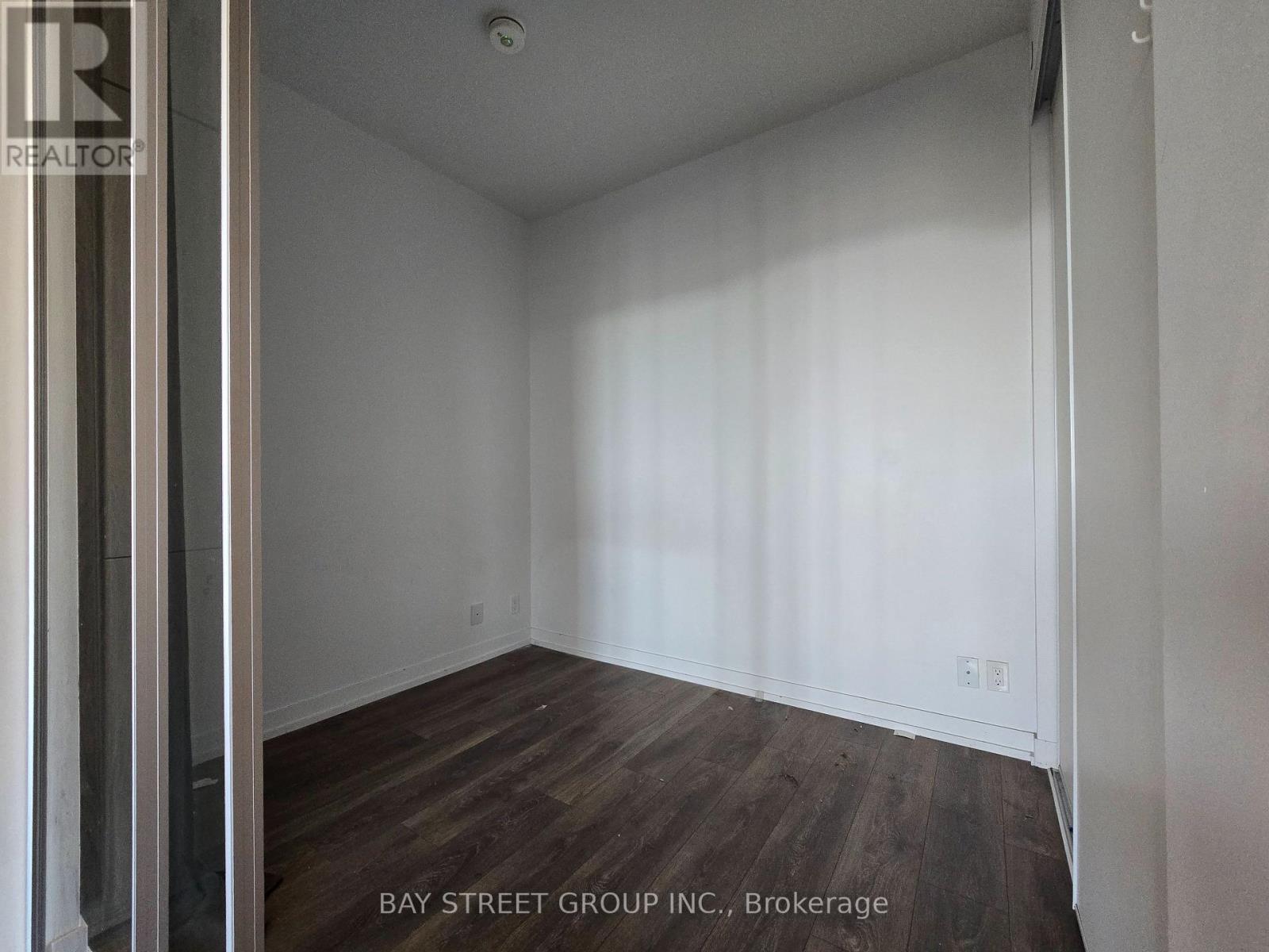 2708 - 950 Portage Parkway, Vaughan, ON - Indoor Photo Showing Other Room