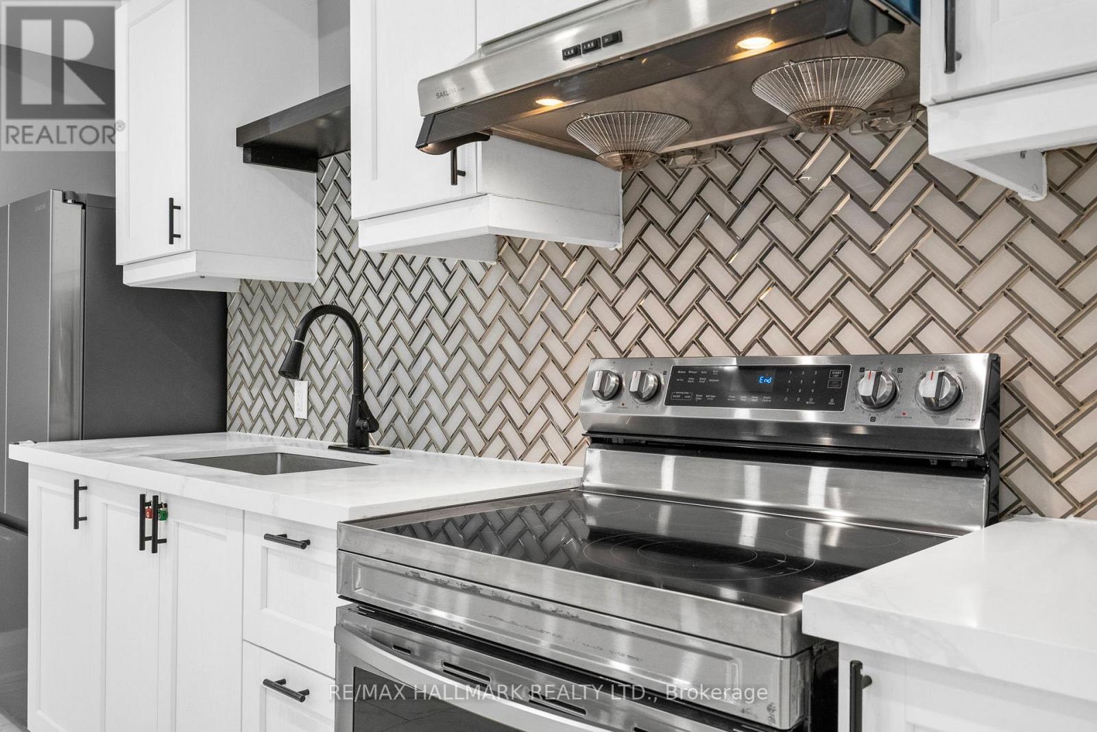 Bsmt - 1405 Concession 7 Road, Clarington, ON - Indoor Photo Showing Kitchen With Upgraded Kitchen