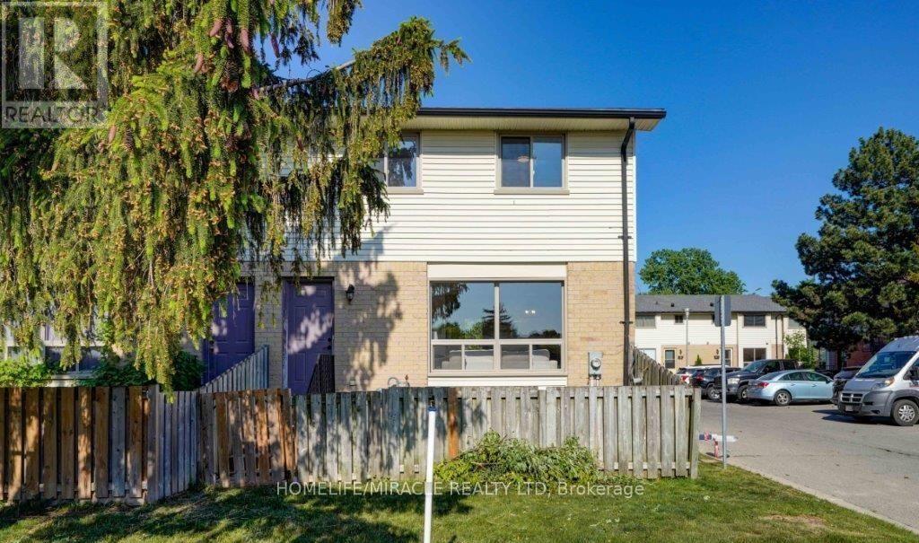 52 - 355 Sandringham Crescent, London South, ON - Outdoor