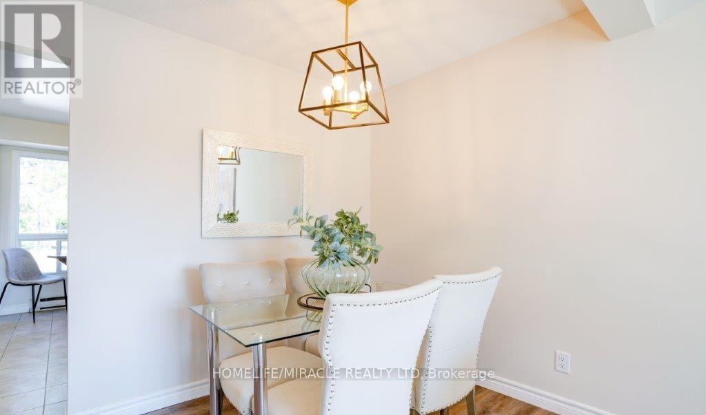 52 - 355 Sandringham Crescent, London South, ON - Indoor Photo Showing Other Room