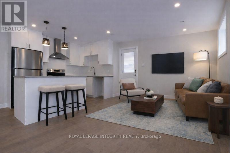 9 Gwynne Avenue, Ottawa, ON - Indoor