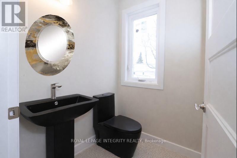 9 Gwynne Avenue, Ottawa, ON - Indoor