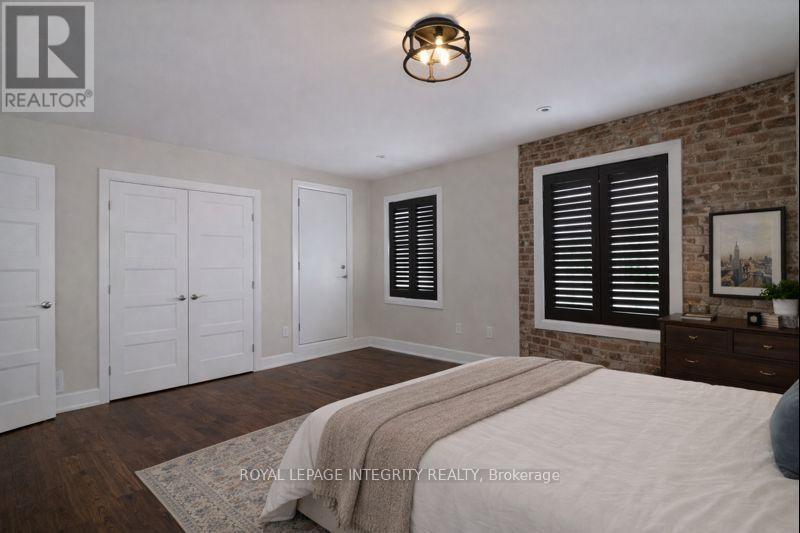 9 Gwynne Avenue, Ottawa, ON - Indoor Photo Showing Bedroom