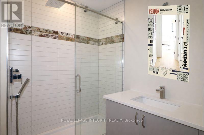 9 Gwynne Avenue, Ottawa, ON - Indoor Photo Showing Bathroom