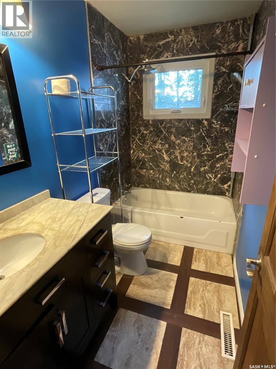 67 Central Street, Weldon, SK - Indoor Photo Showing Bathroom