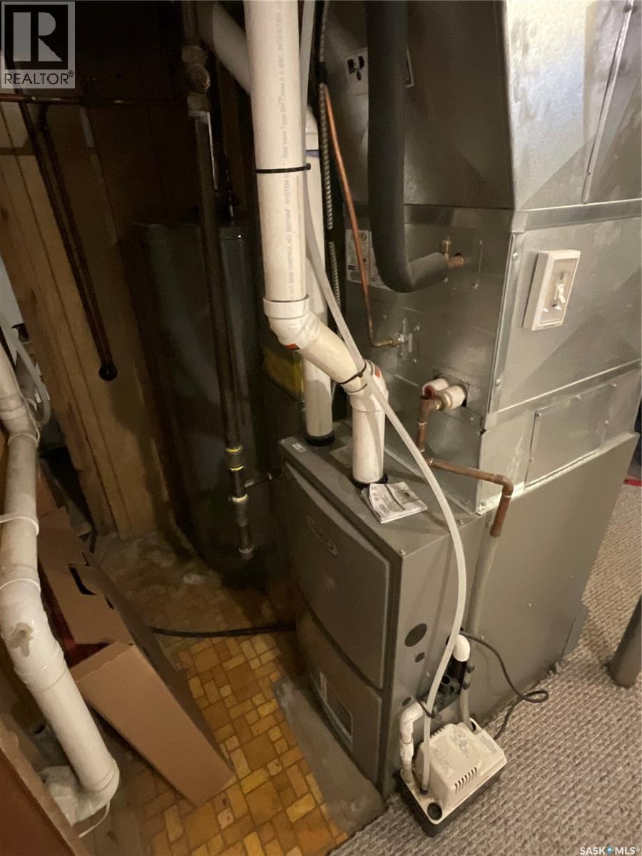 67 Central Street, Weldon, SK - Indoor Photo Showing Basement