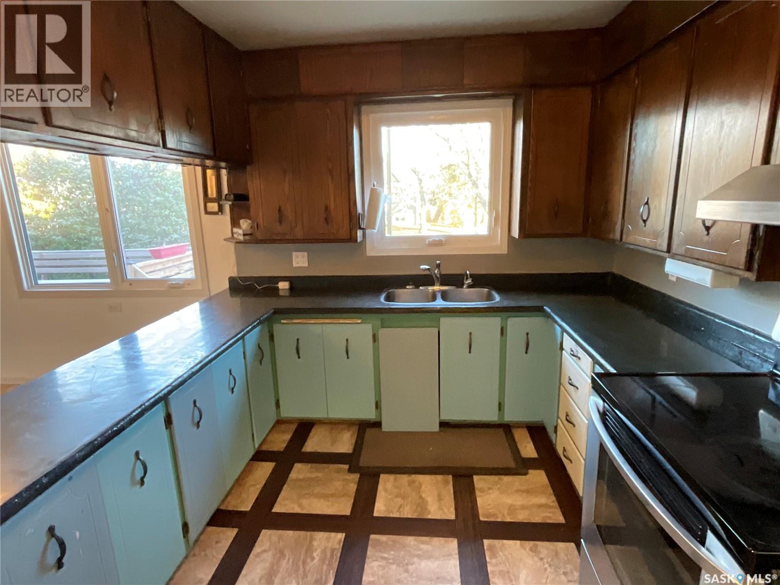 67 Central Street, Weldon, SK - Indoor Photo Showing Kitchen