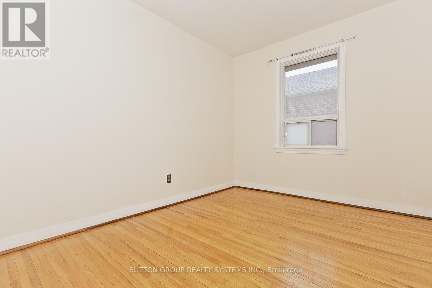 11 Helsby Crescent, Toronto, ON - Indoor Photo Showing Other Room