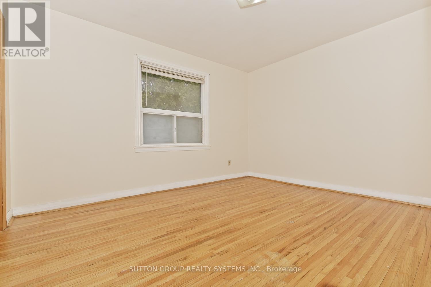 11 Helsby Crescent, Toronto, ON - Indoor Photo Showing Other Room