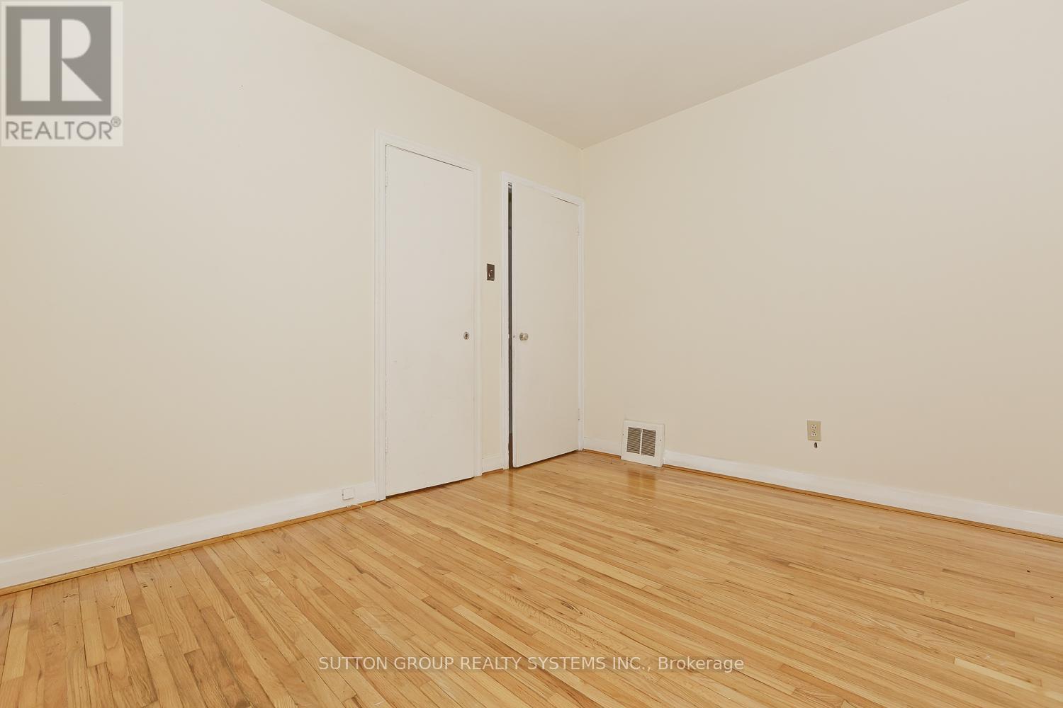 11 Helsby Crescent, Toronto, ON - Indoor Photo Showing Other Room