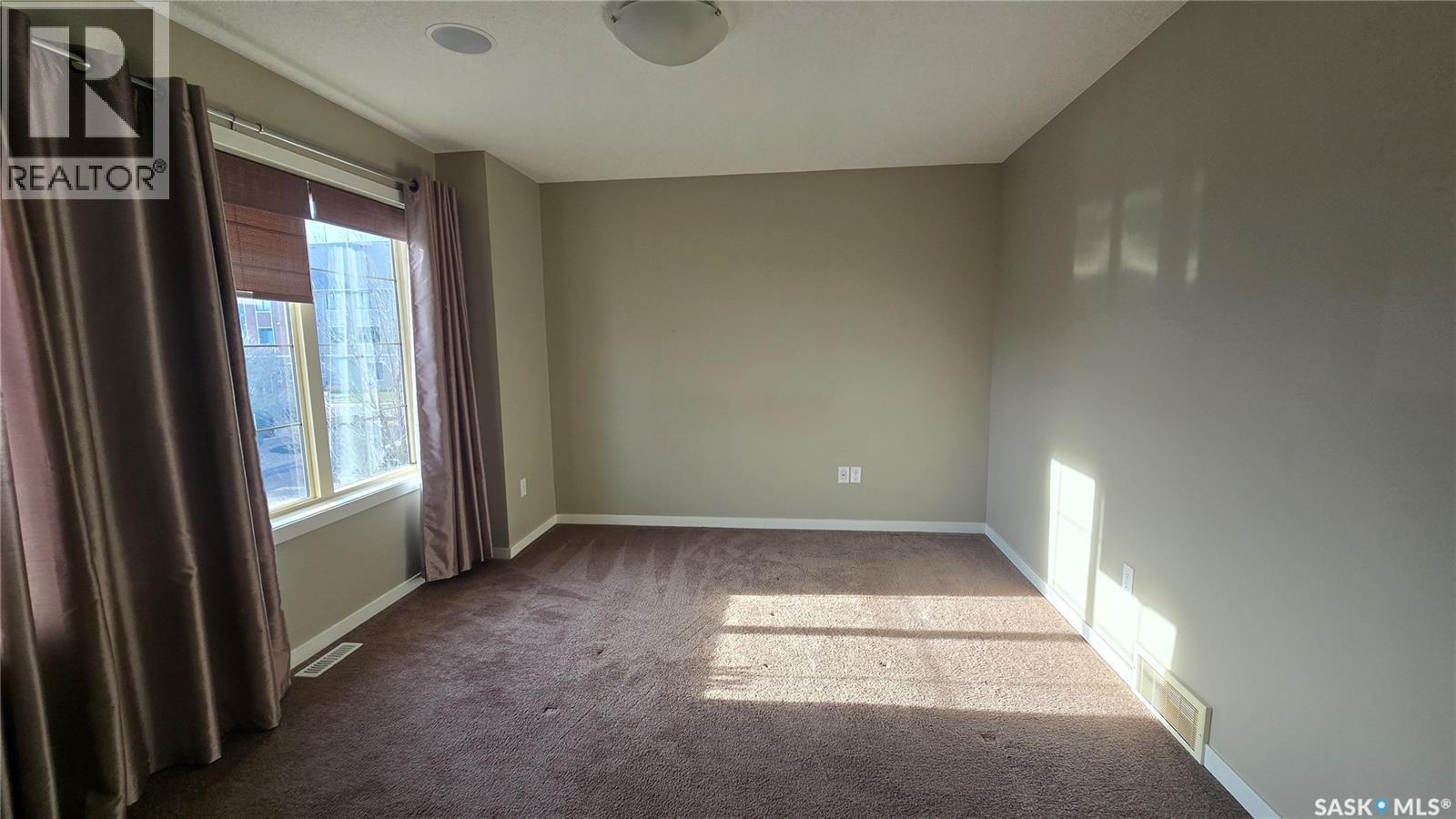 5110 Mitchinson Way, Regina, SK - Indoor Photo Showing Other Room