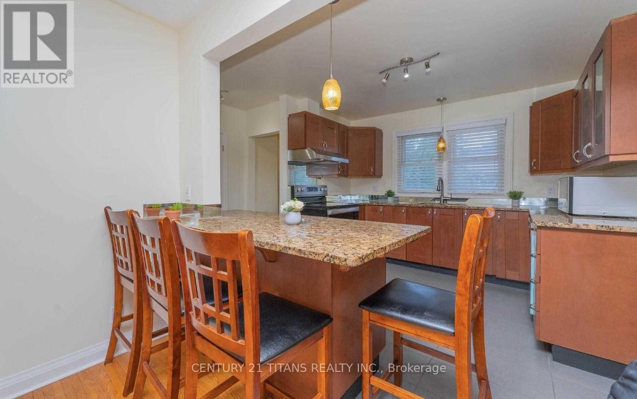 (Main) - 808 Eastglen Drive, Oshawa, ON - Indoor