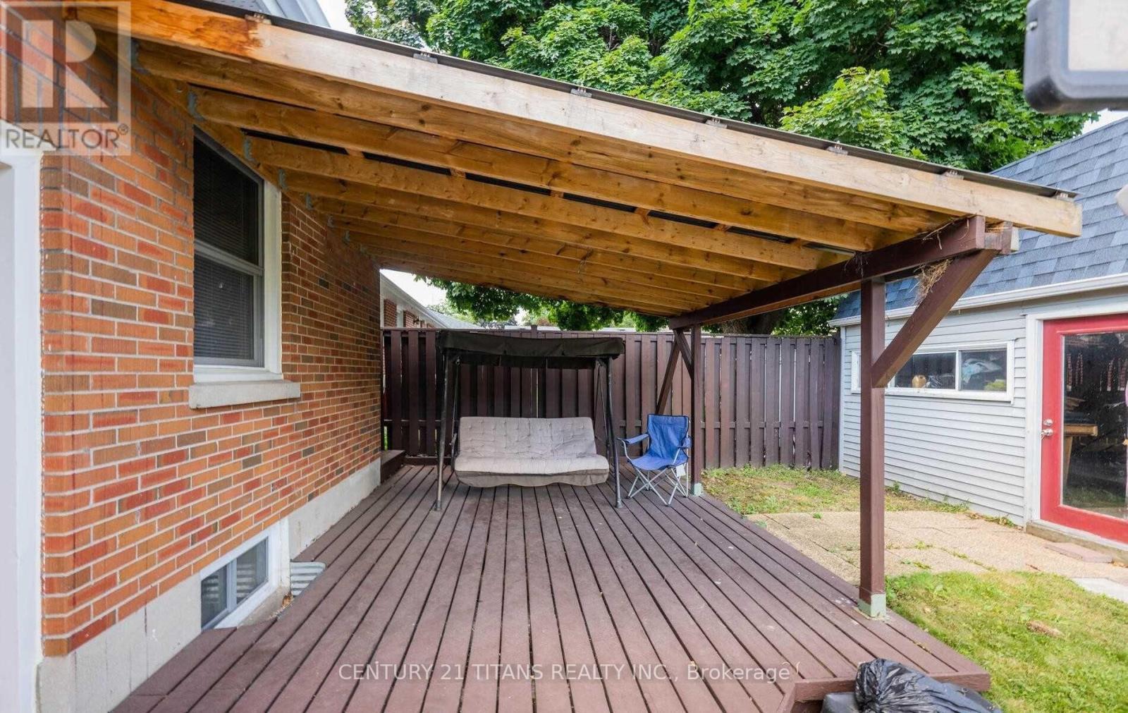 (Main) - 808 Eastglen Drive, Oshawa, ON - Outdoor With Deck Patio Veranda With Exterior
