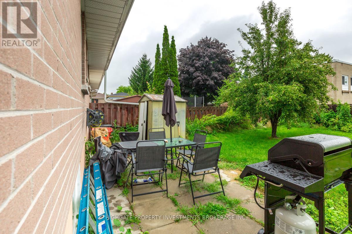 Lower - 265 Trent Street, Oshawa, ON - Outdoor