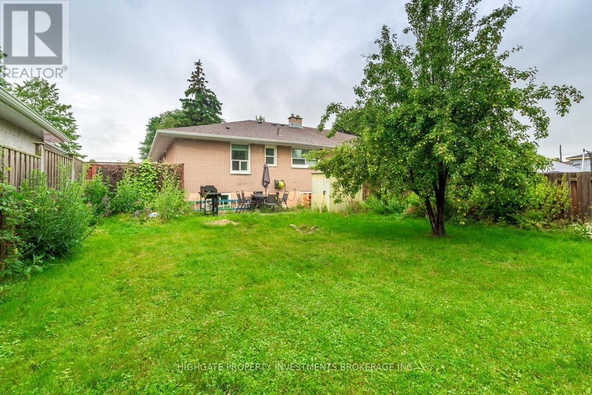 Lower - 265 Trent Street, Oshawa, ON - Outdoor