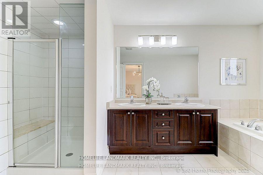 16 Beechborough Crescent, East Gwillimbury, ON - Indoor Photo Showing Bathroom