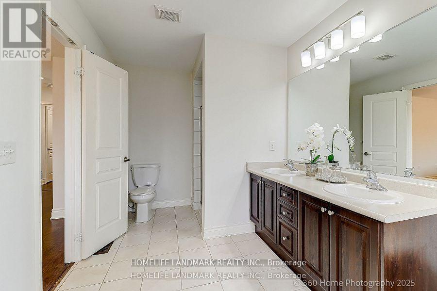 16 Beechborough Crescent, East Gwillimbury, ON - Indoor Photo Showing Bathroom