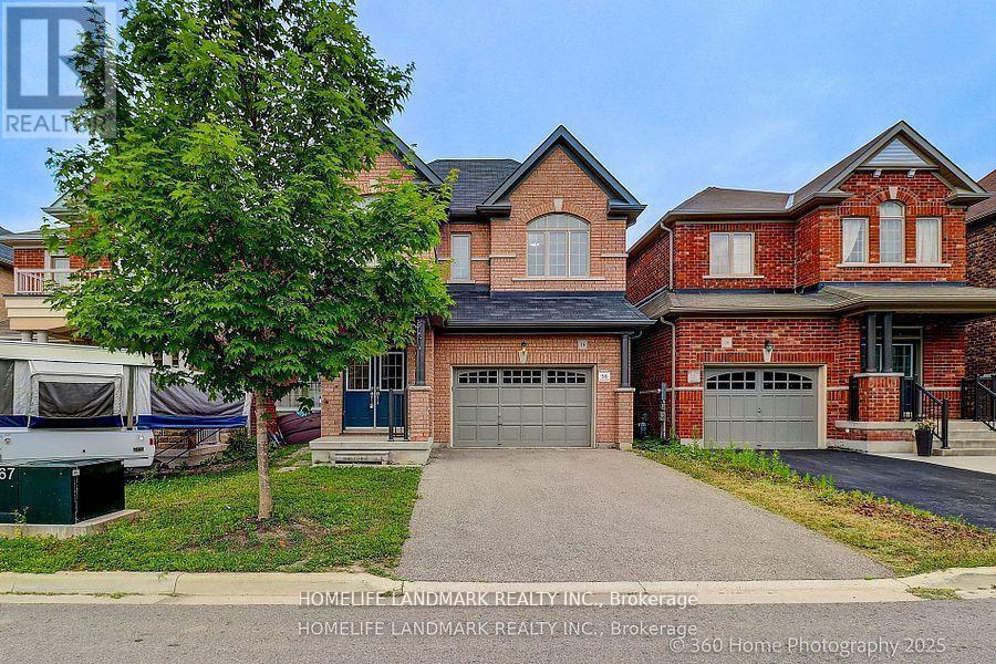 16 Beechborough Crescent, East Gwillimbury, ON - Outdoor With Facade