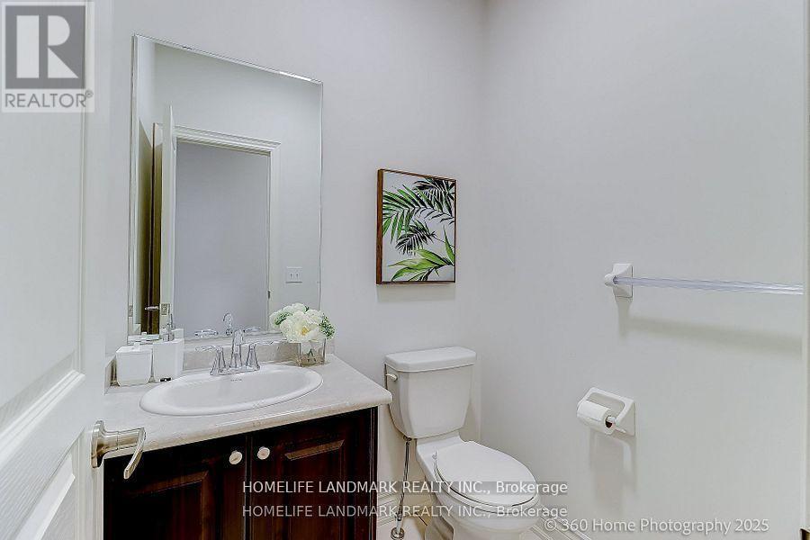 16 Beechborough Crescent, East Gwillimbury, ON - Indoor Photo Showing Bathroom