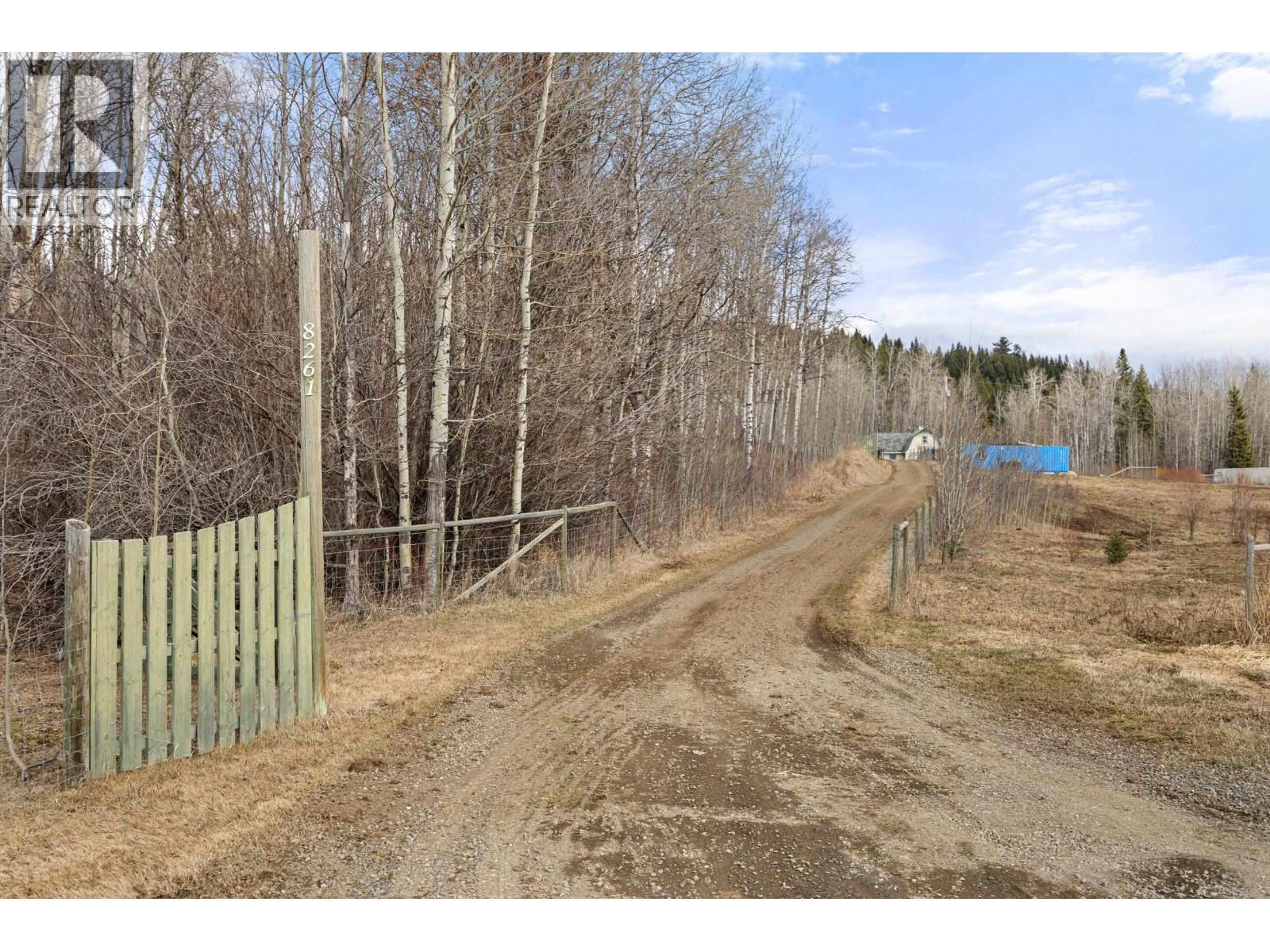 8261 Little Fort 24 Highway, Lone Butte, BC - Outdoor