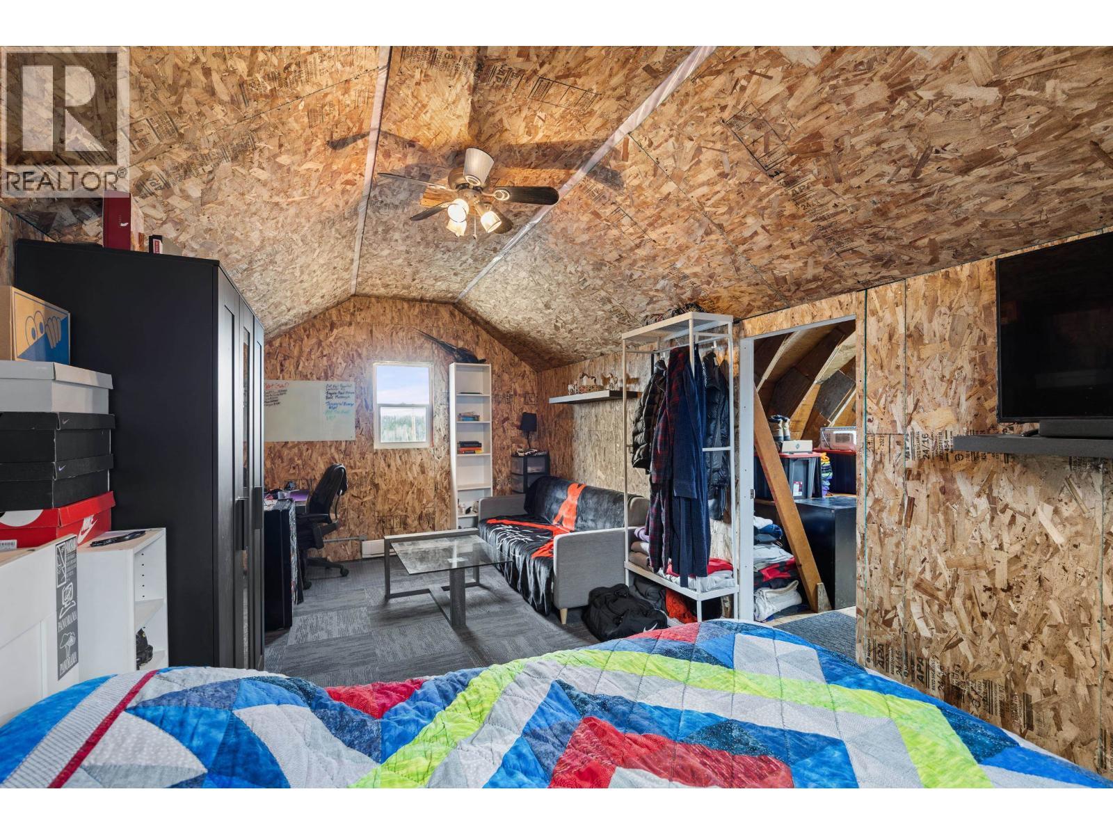 8261 Little Fort 24 Highway, Lone Butte, BC - Photo Showing Other Room