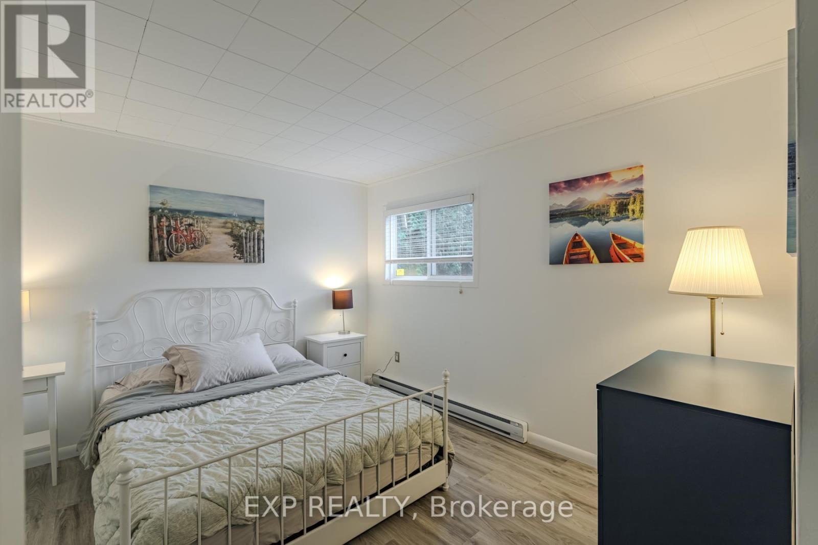 15 Park Lane Crescent, Norfolk, ON - Indoor Photo Showing Bedroom