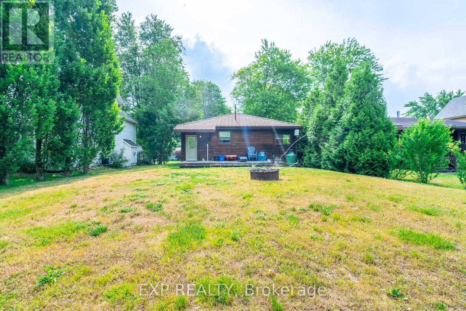 15 Park Lane Crescent, Norfolk, ON - Outdoor