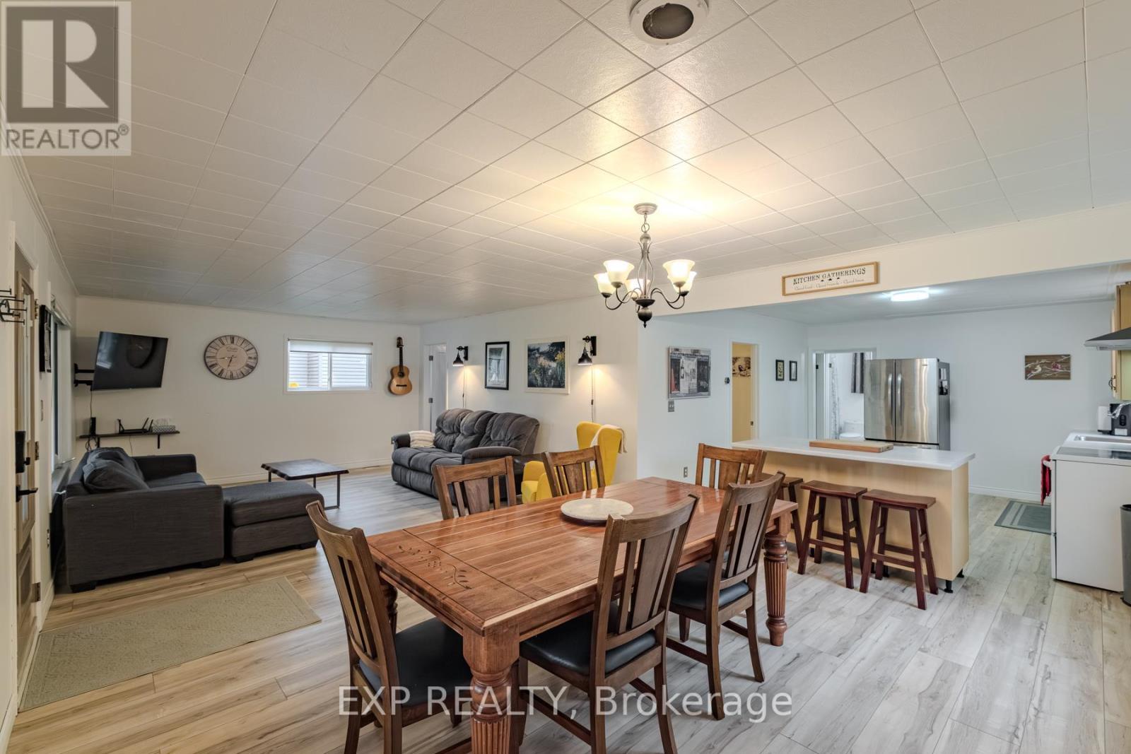 15 Park Lane Crescent, Norfolk, ON - Indoor Photo Showing Dining Room