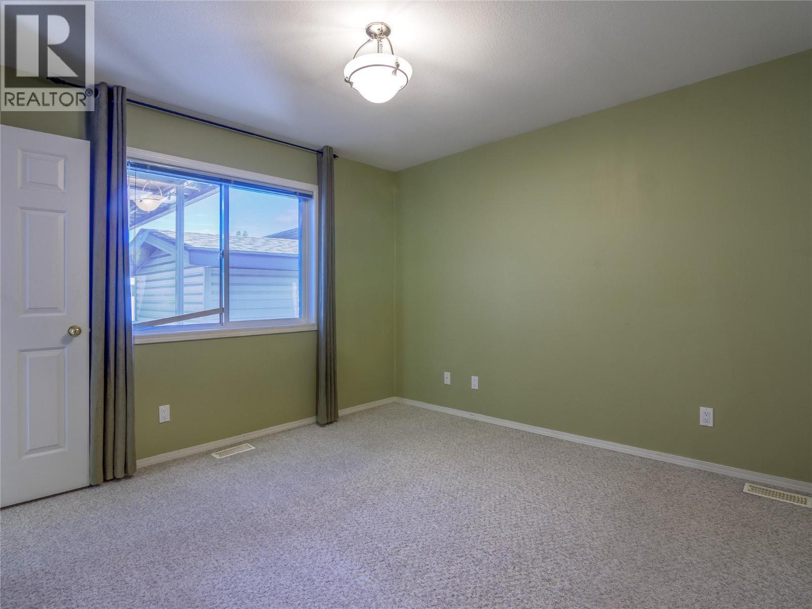 670 Mccurdy Road Unit# 4, Kelowna, BC