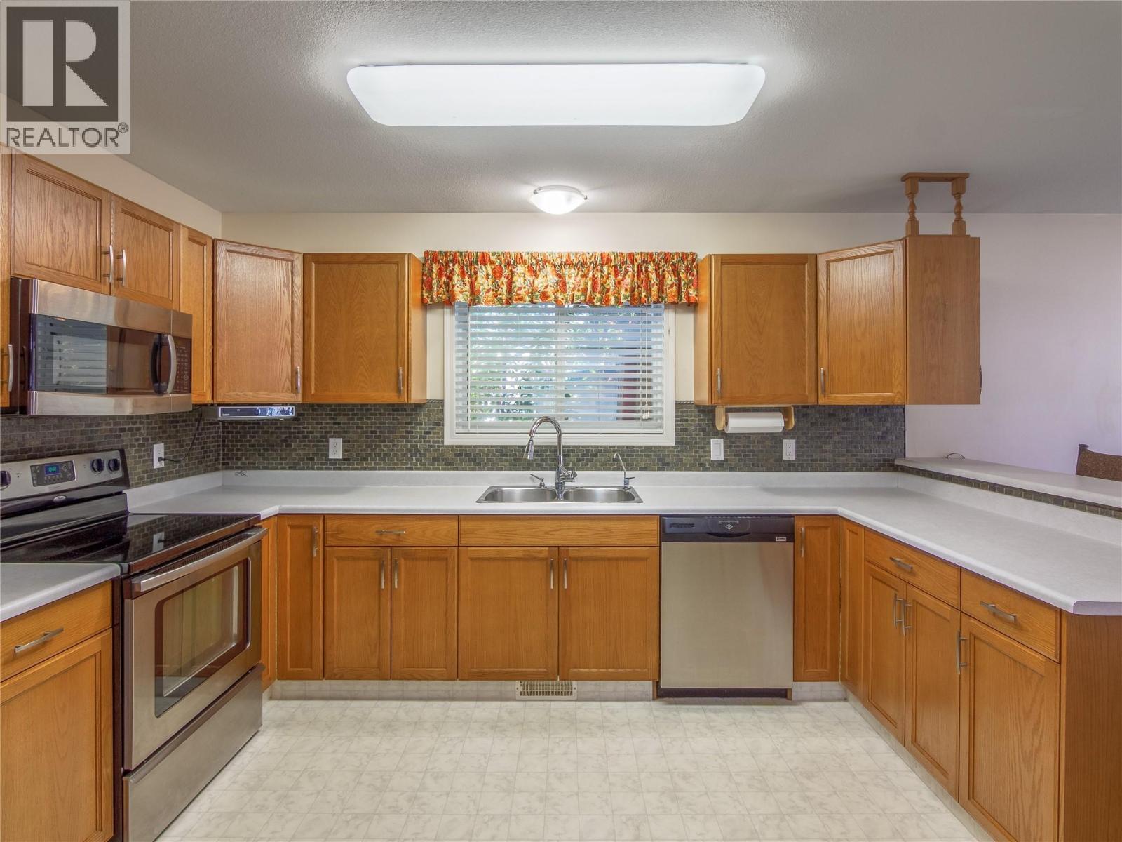 670 Mccurdy Road Unit# 4, Kelowna, BC