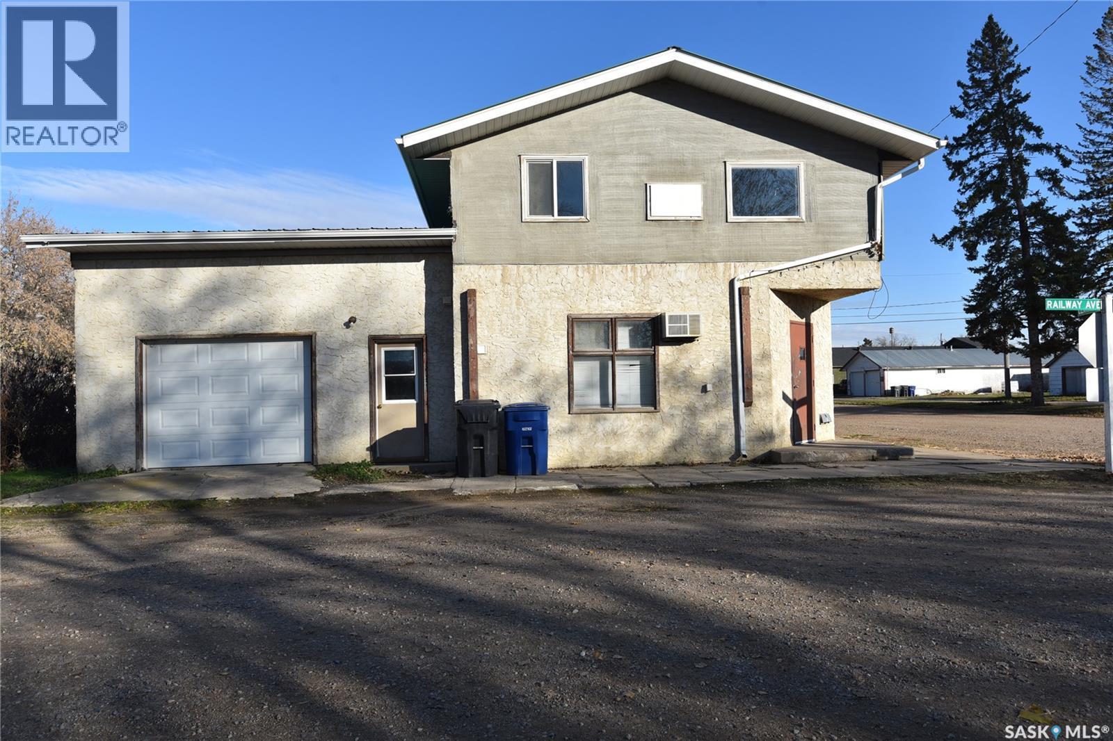 200-206 Railway Avenue, Codette, SK