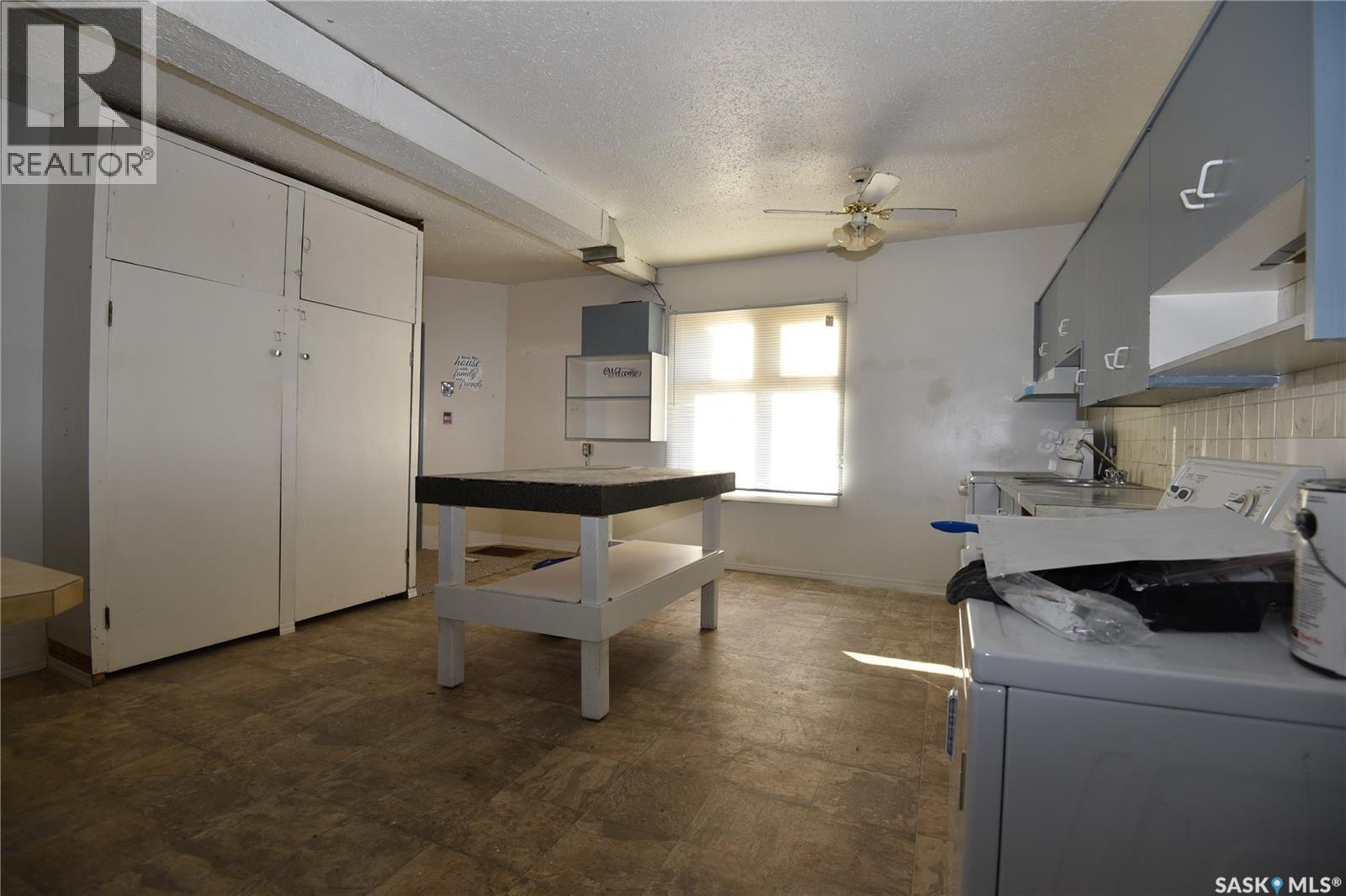 200-206 Railway Avenue, Codette, SK