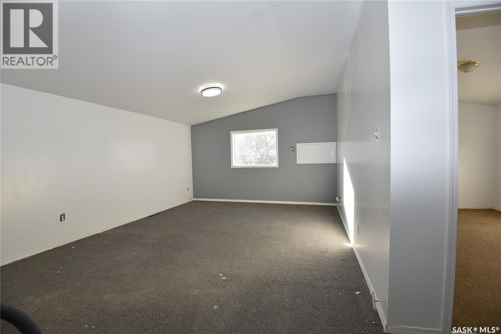 200-206 Railway Avenue, Codette, SK