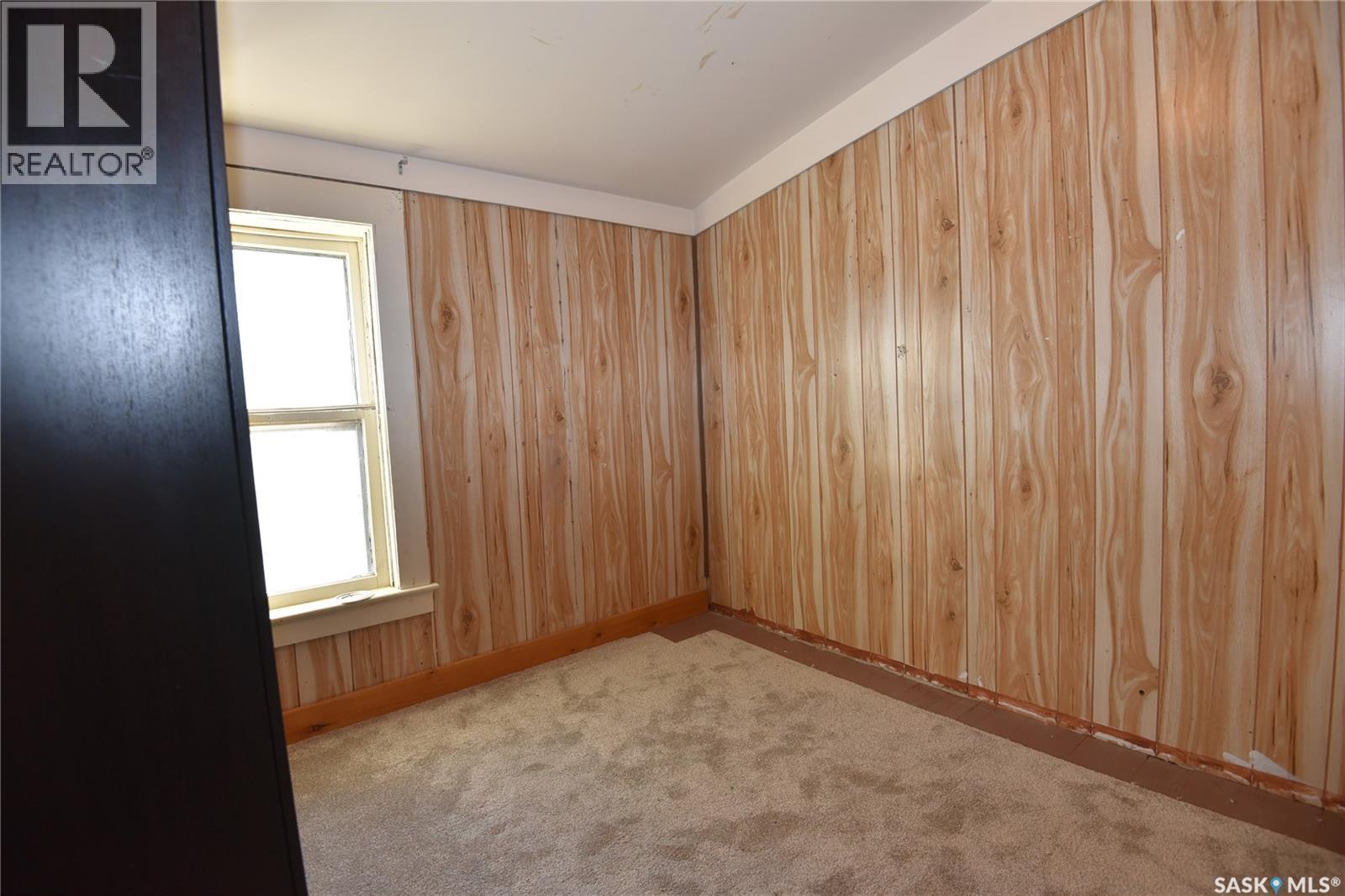 200-206 Railway Avenue, Codette, SK