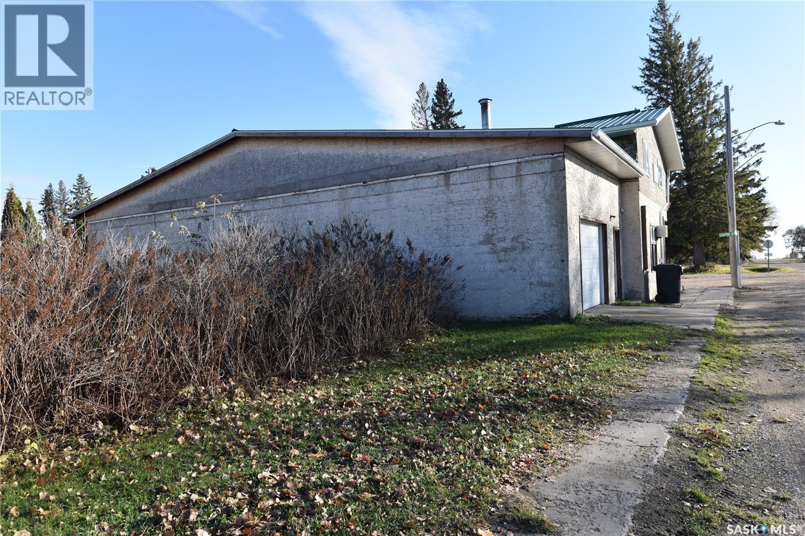 200-206 Railway Avenue, Codette, SK