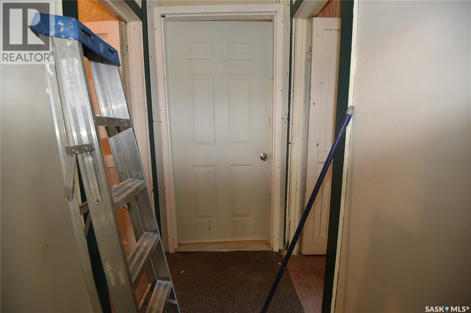 200-206 Railway Avenue, Codette, SK