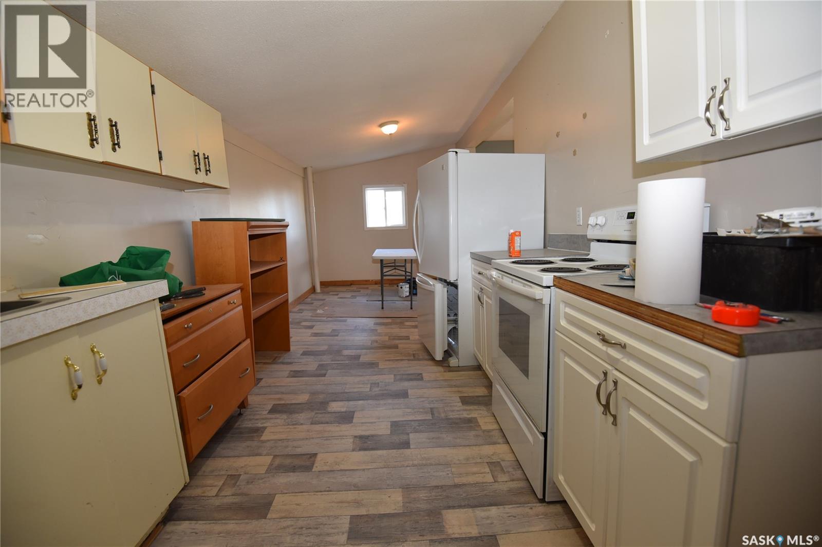 200-206 Railway Avenue, Codette, SK