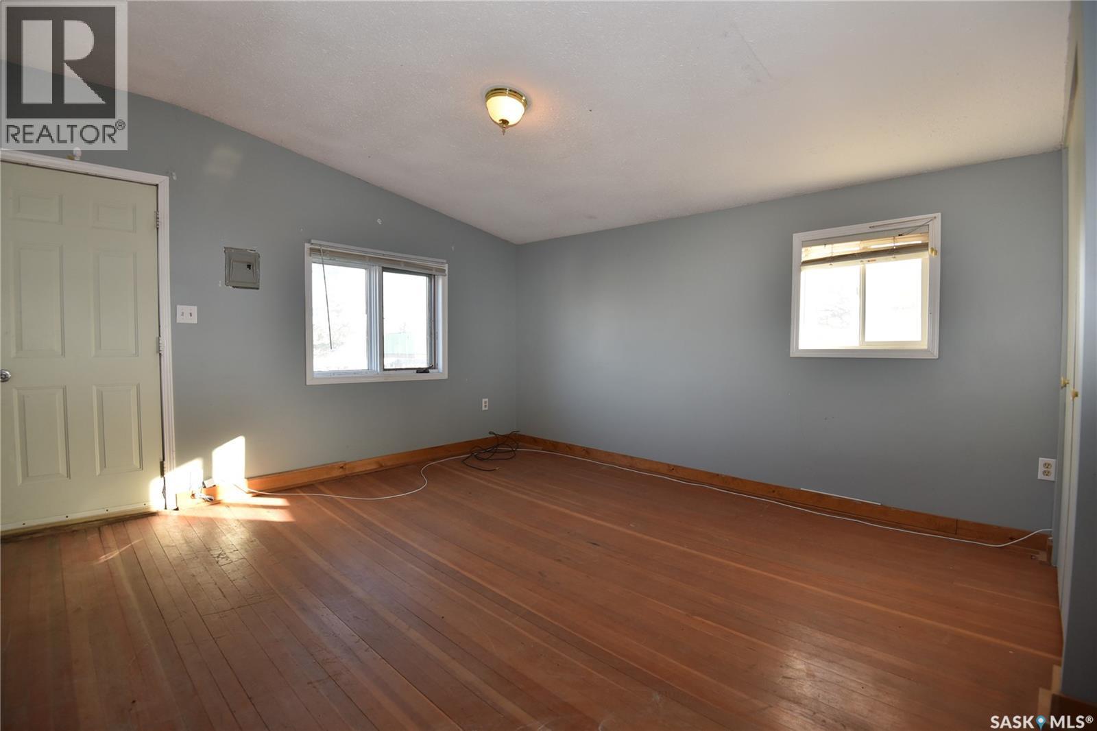 200-206 Railway Avenue, Codette, SK