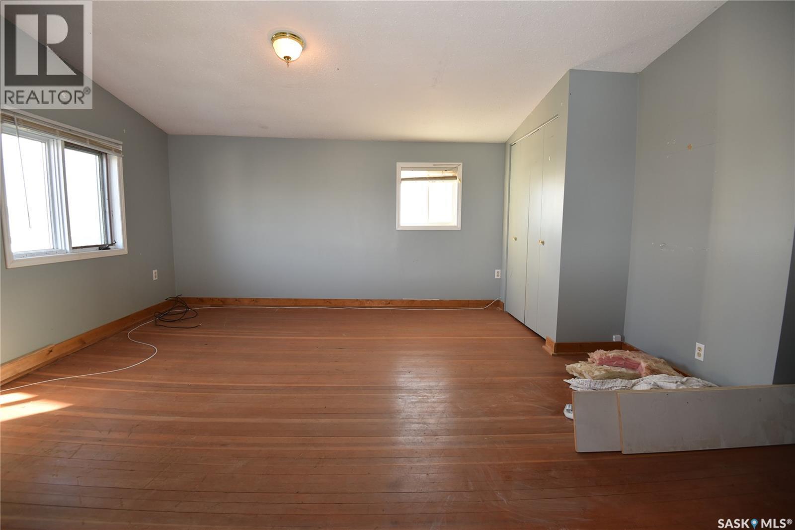 200-206 Railway Avenue, Codette, SK