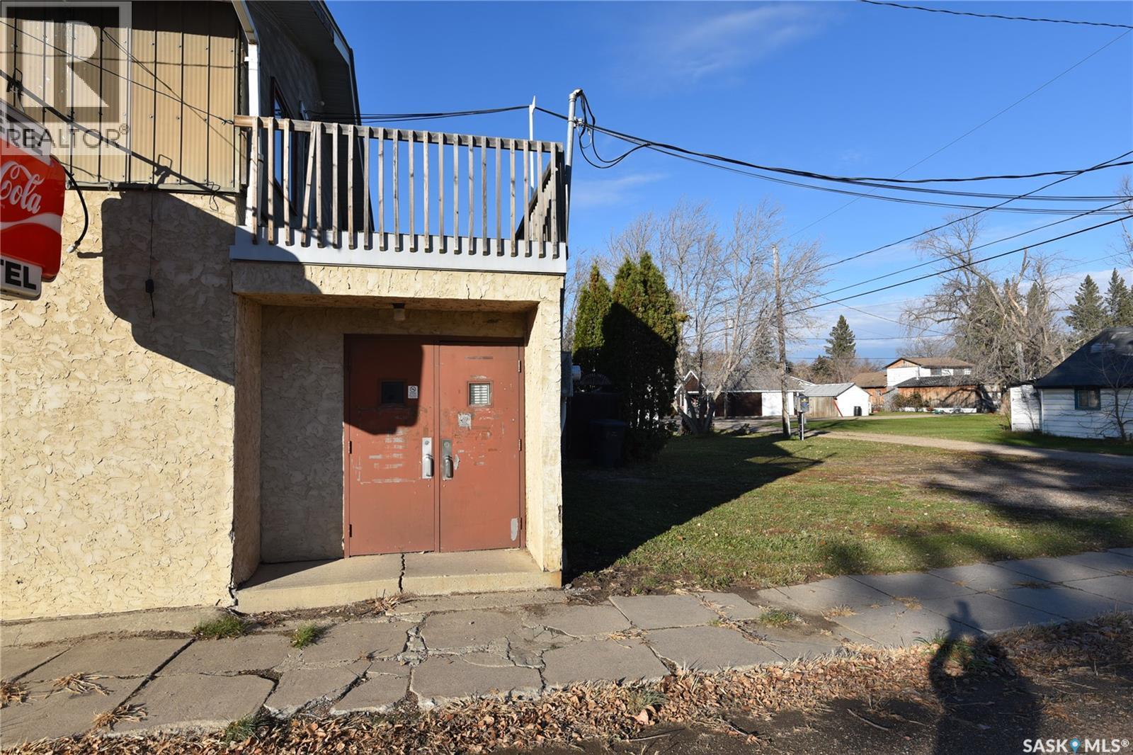 200-206 Railway Avenue, Codette, SK