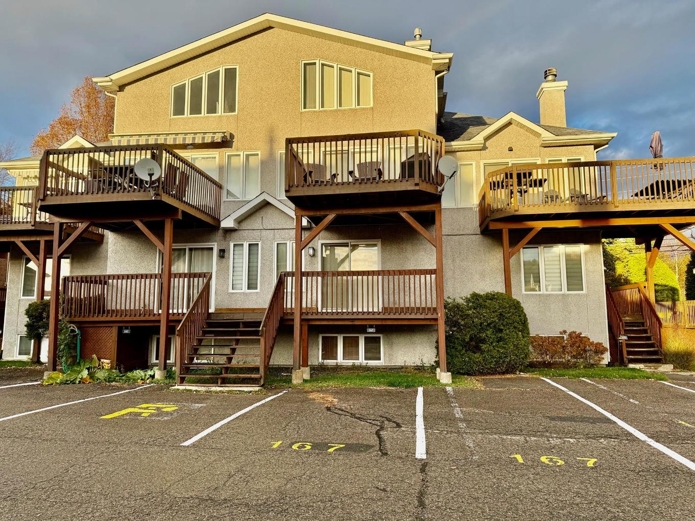 Face arrière - 167 Av. St-Denis, Saint-Sauveur, QC - Outdoor