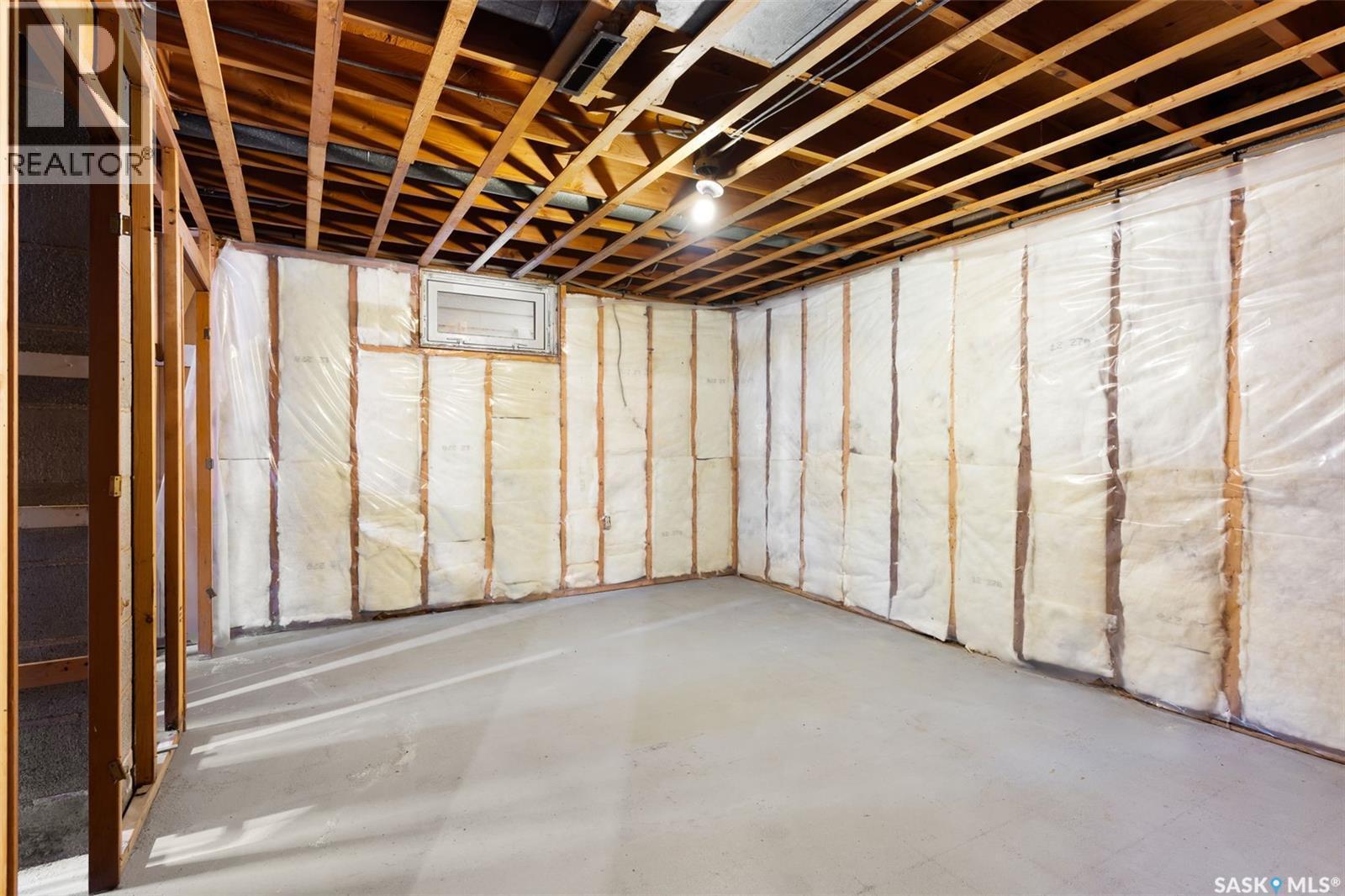 539 3Rd Street Ne, Ituna, SK - Indoor Photo Showing Basement