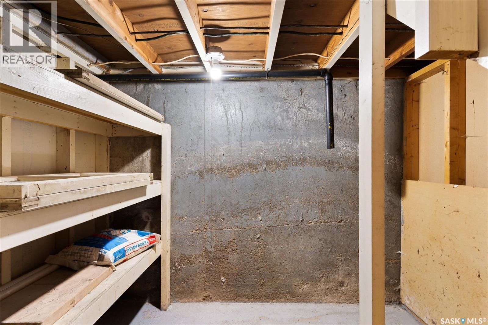 539 3Rd Street Ne, Ituna, SK - Indoor Photo Showing Basement