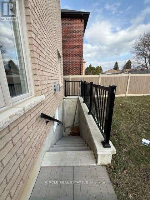 213 Danny Wheeler Boulevard, Georgina, ON - Outdoor With Deck Patio Veranda With Exterior