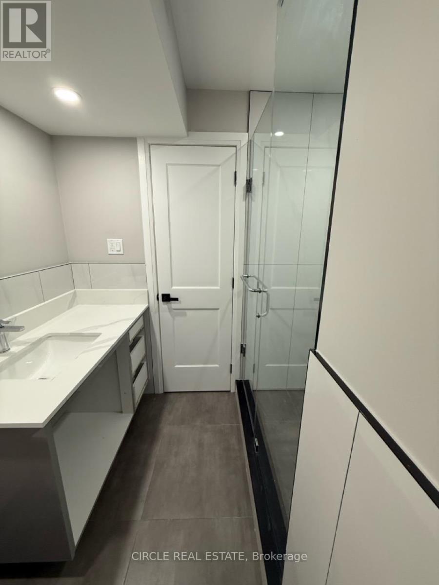 213 Danny Wheeler Boulevard, Georgina, ON - Indoor Photo Showing Bathroom