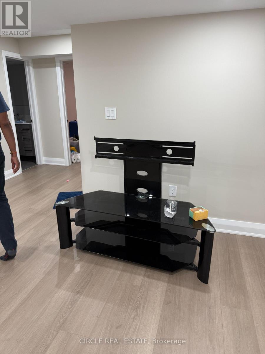 213 Danny Wheeler Boulevard, Georgina, ON - Indoor Photo Showing Other Room