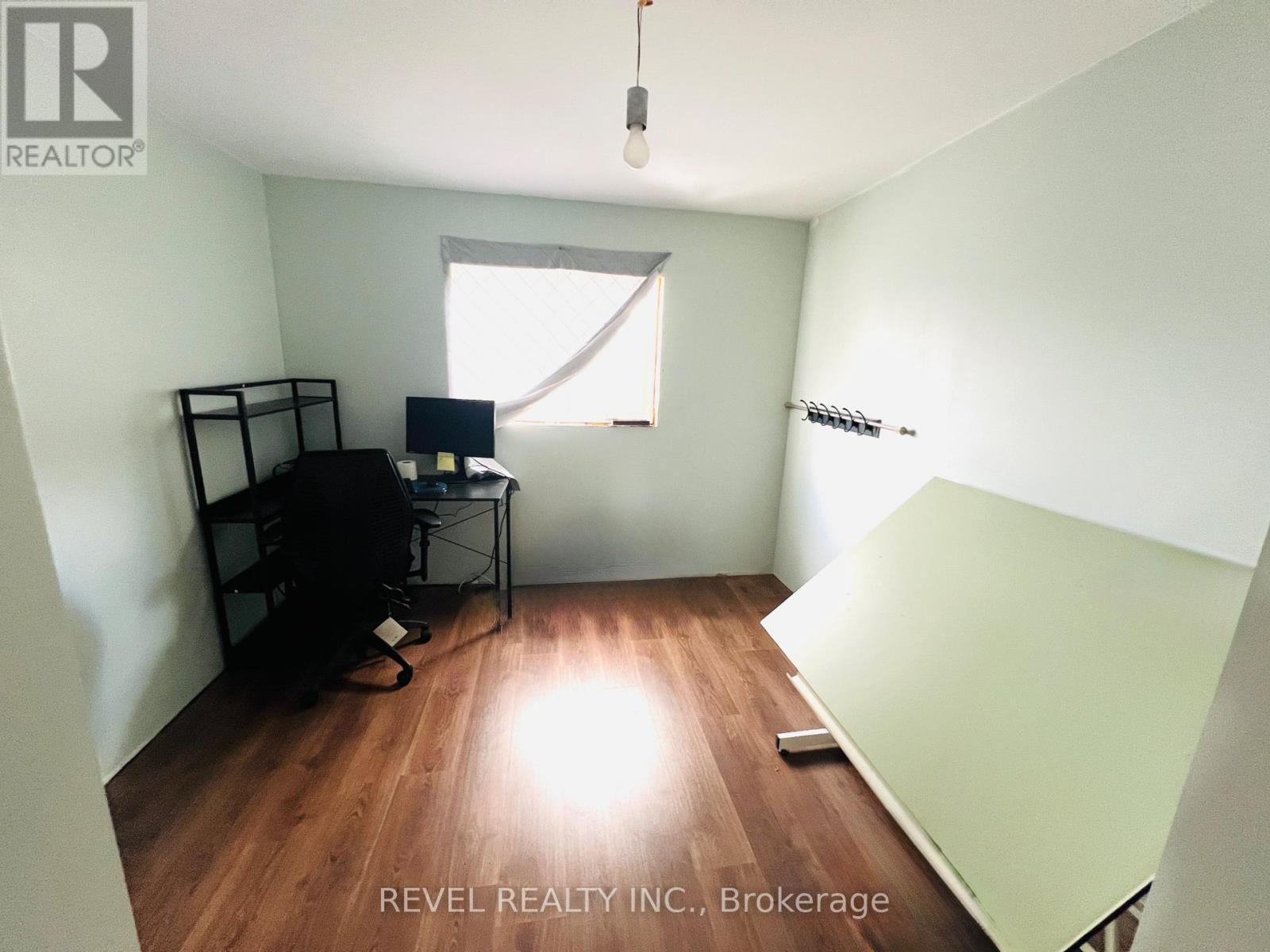 373 Commercial Avenue, Timmins (Ts - Sw), ON - Indoor