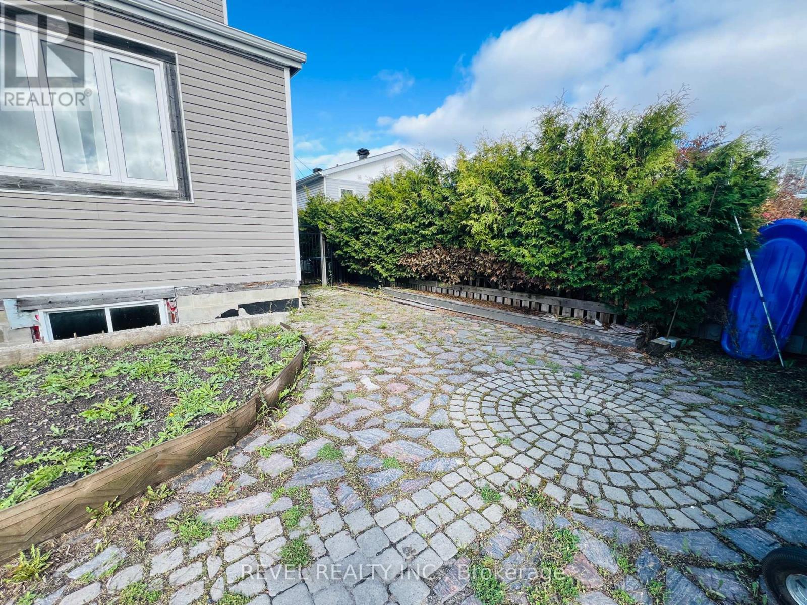 373 Commercial Avenue, Timmins (Ts - Sw), ON - Outdoor