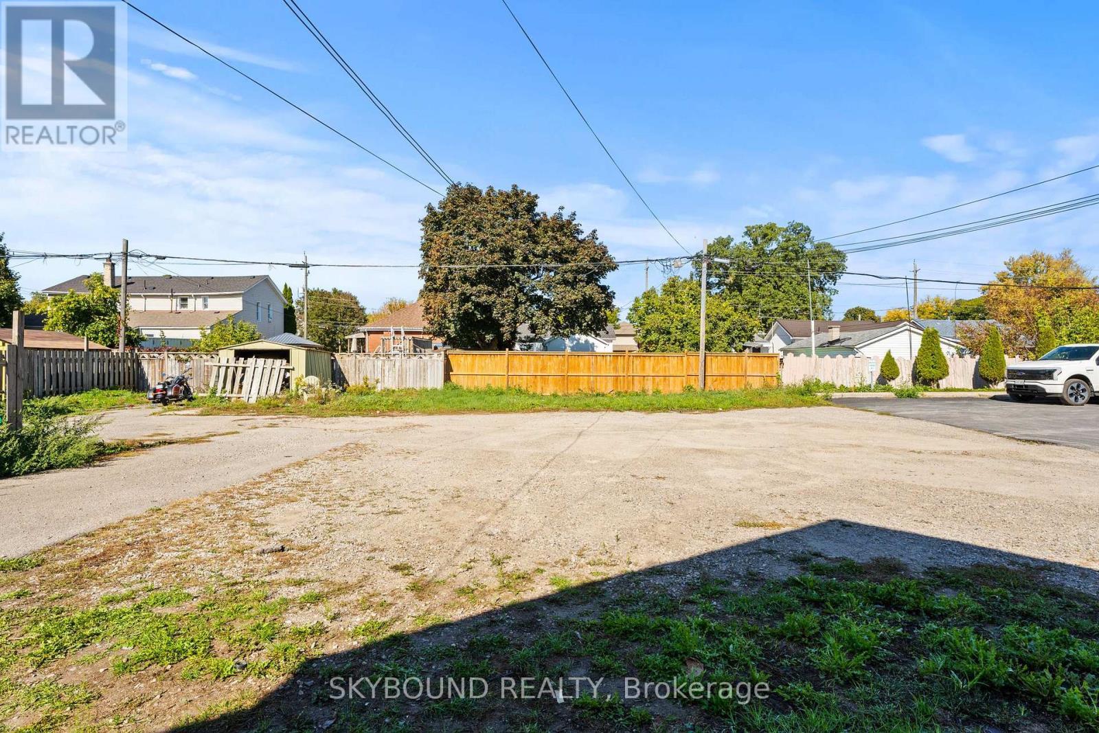 65 Colborne Street W, Brantford, ON