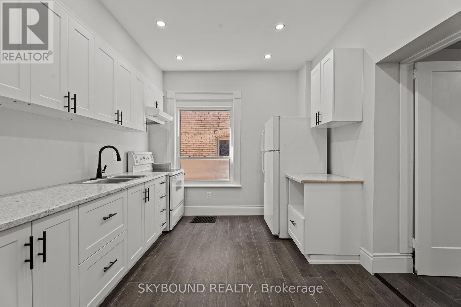 65 Colborne Street W, Brantford, ON